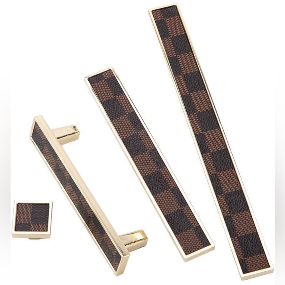 Brown Checkered Door/Drawer Hardware